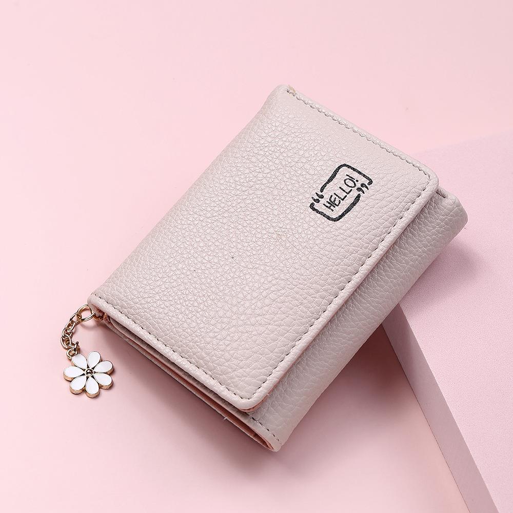 Kompaktowy Damski Portfel z Kwiatowym Brelokiem